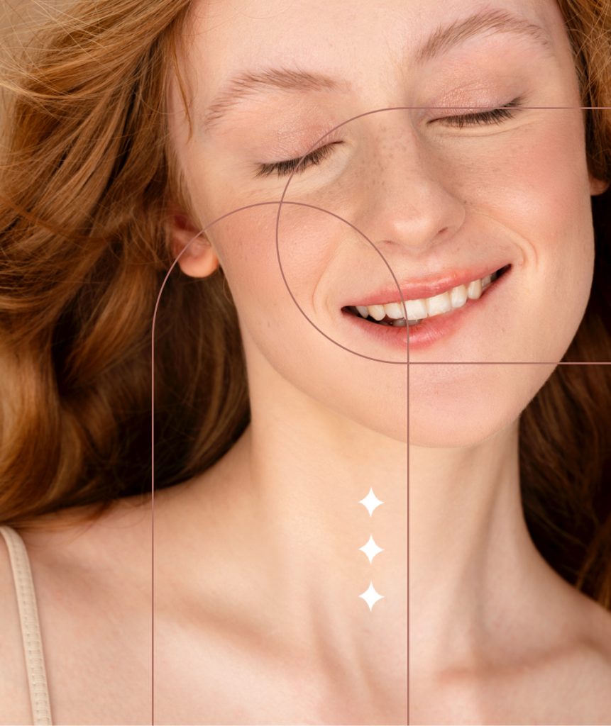 Vrouw met mooie glimlach